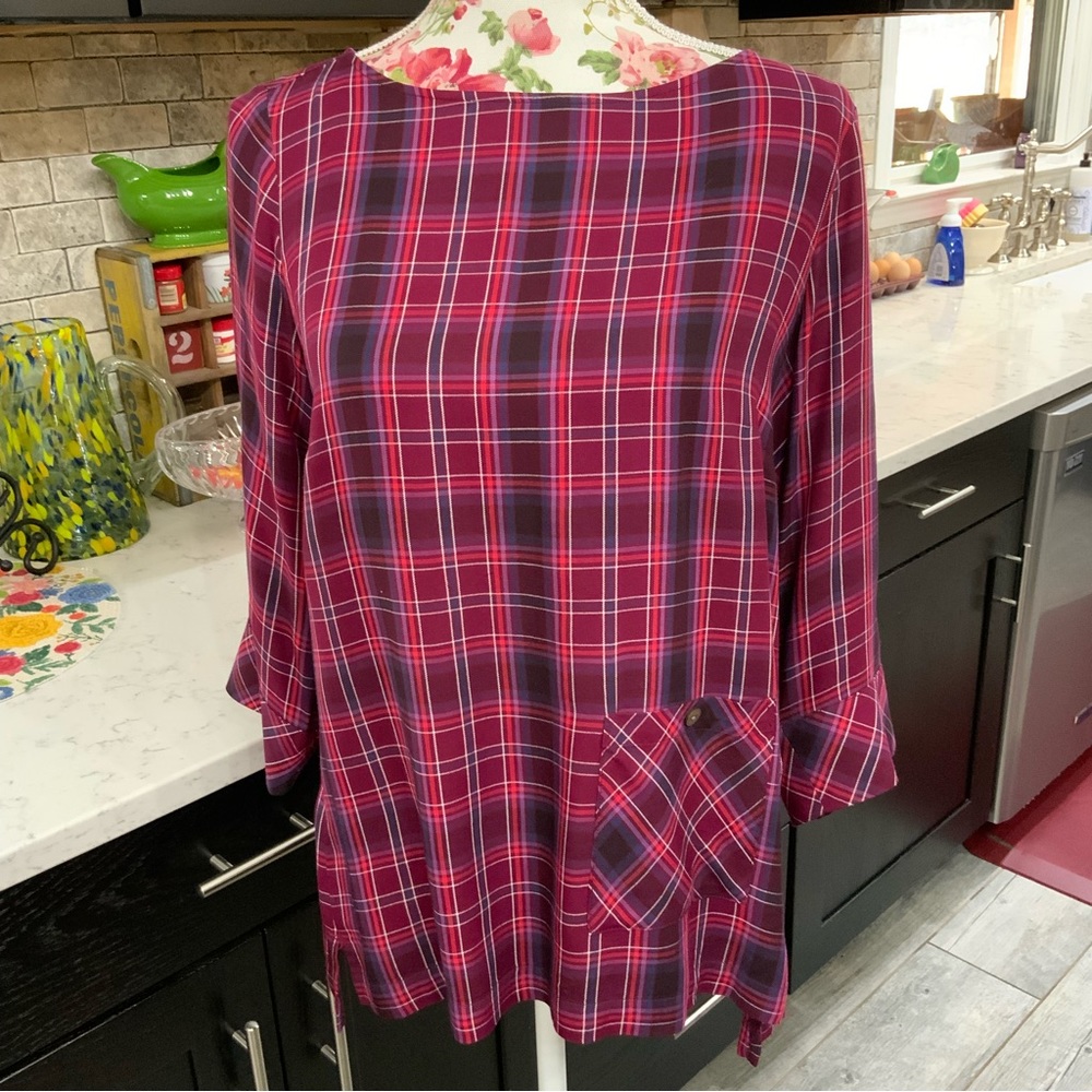 J Jill Plaid 3/4 Sleeve Lightweight Tunic 
Size Small Petite 
New Without Tags